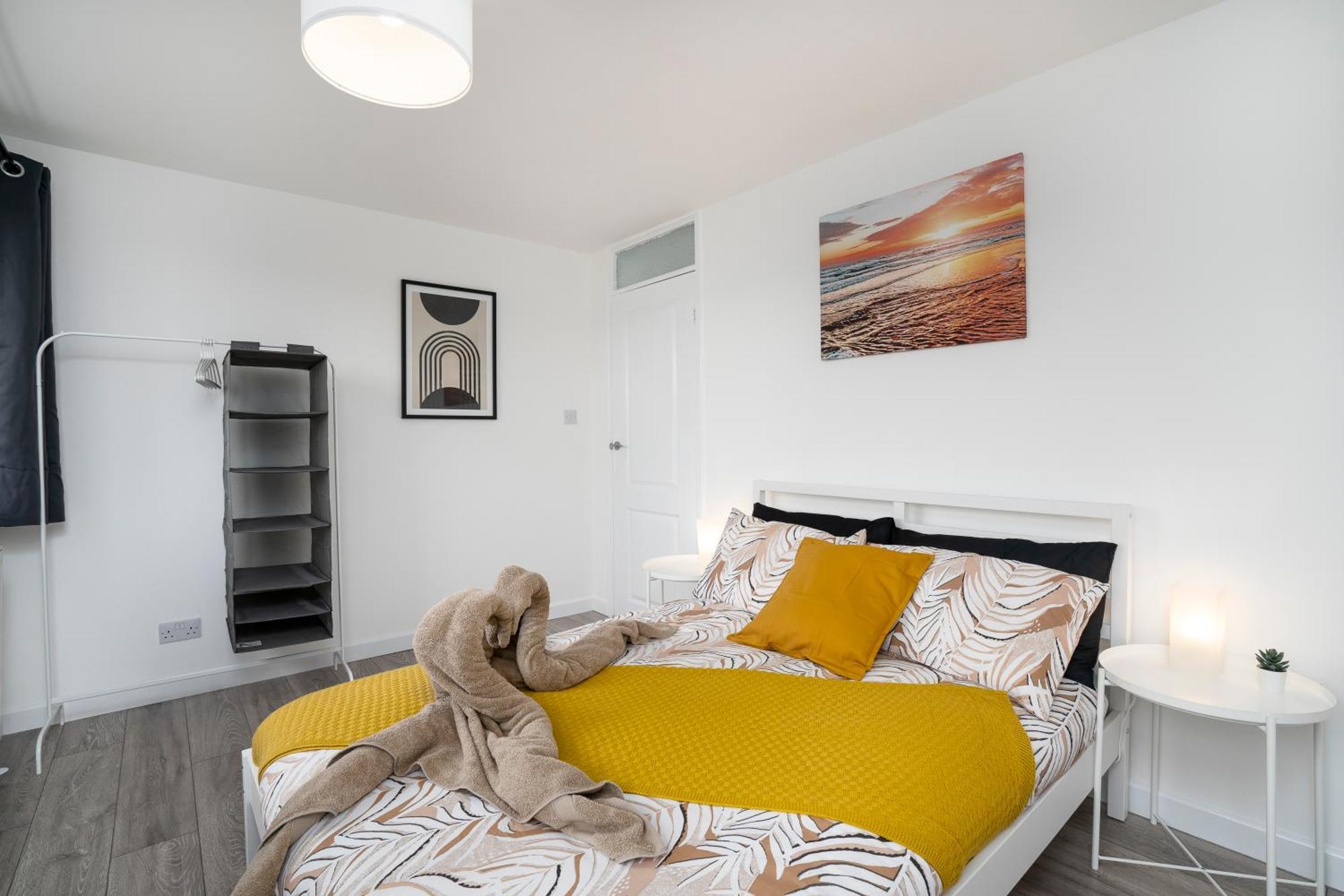 BurtonModern 4 Bed House-Free Parkingアパートメント エクステリア 写真