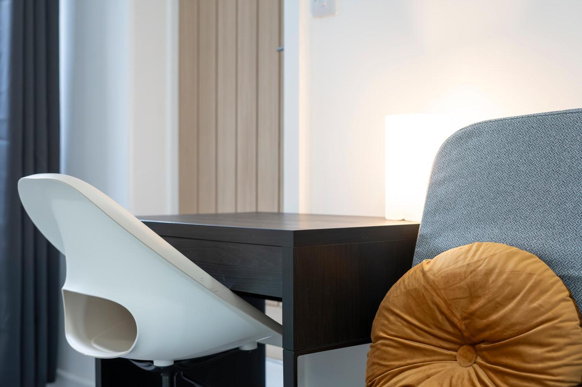 BurtonModern 4 Bed House-Free Parkingアパートメント エクステリア 写真